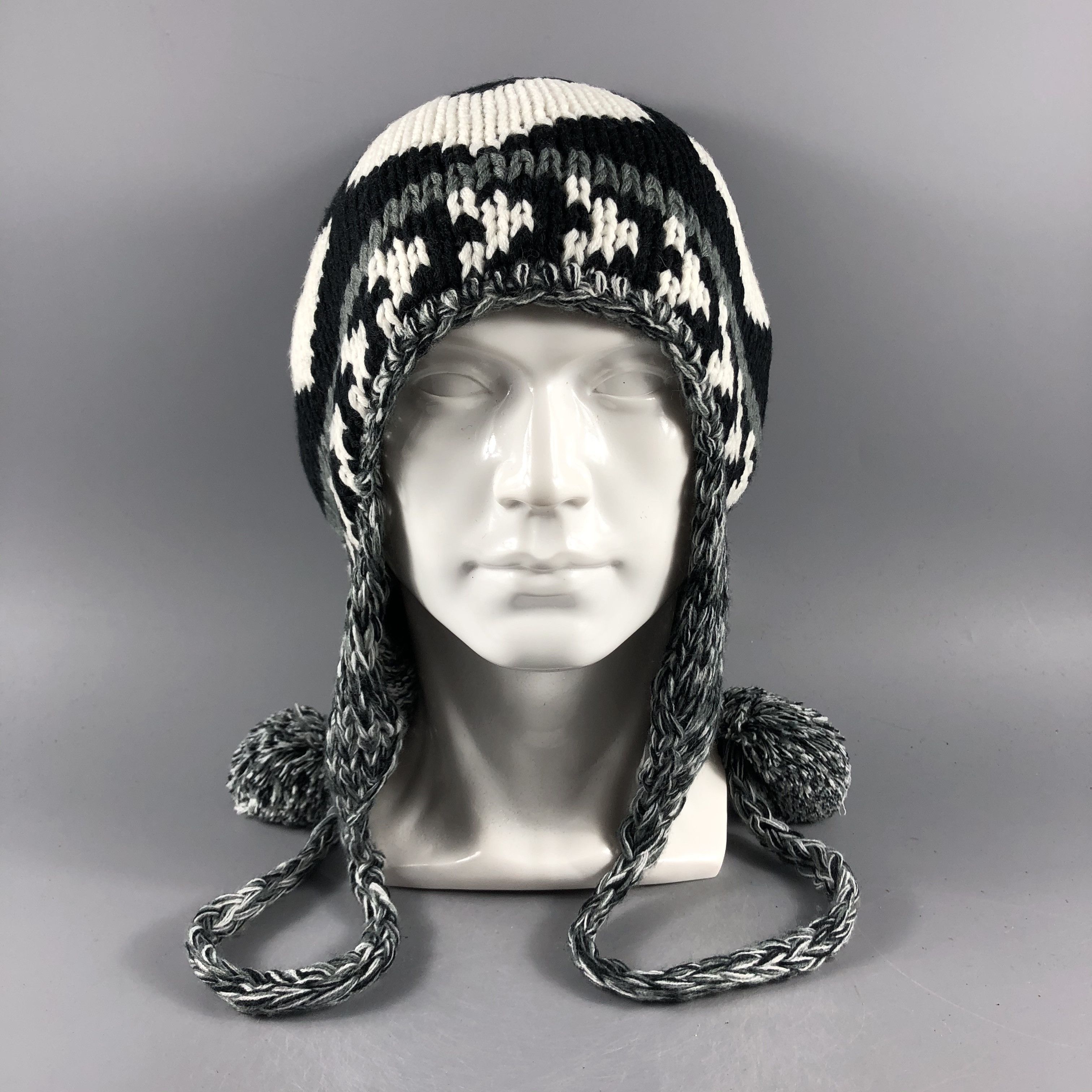 image of Vintage Womens Ear Flap Hat Beanie Snow Hat Snow Cap -D629