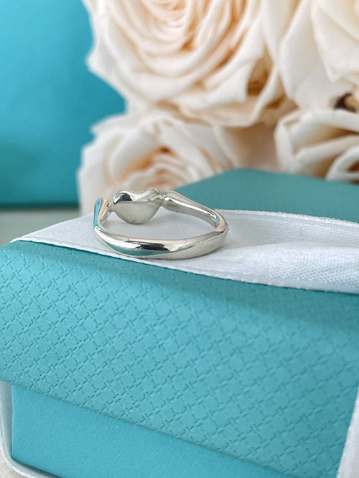 Tiffany & Co. Tiffany & Co. Elsa Peretti Bean Ring Silver 5 NEW $450 Size ONE SIZE - 6 Thumbnail