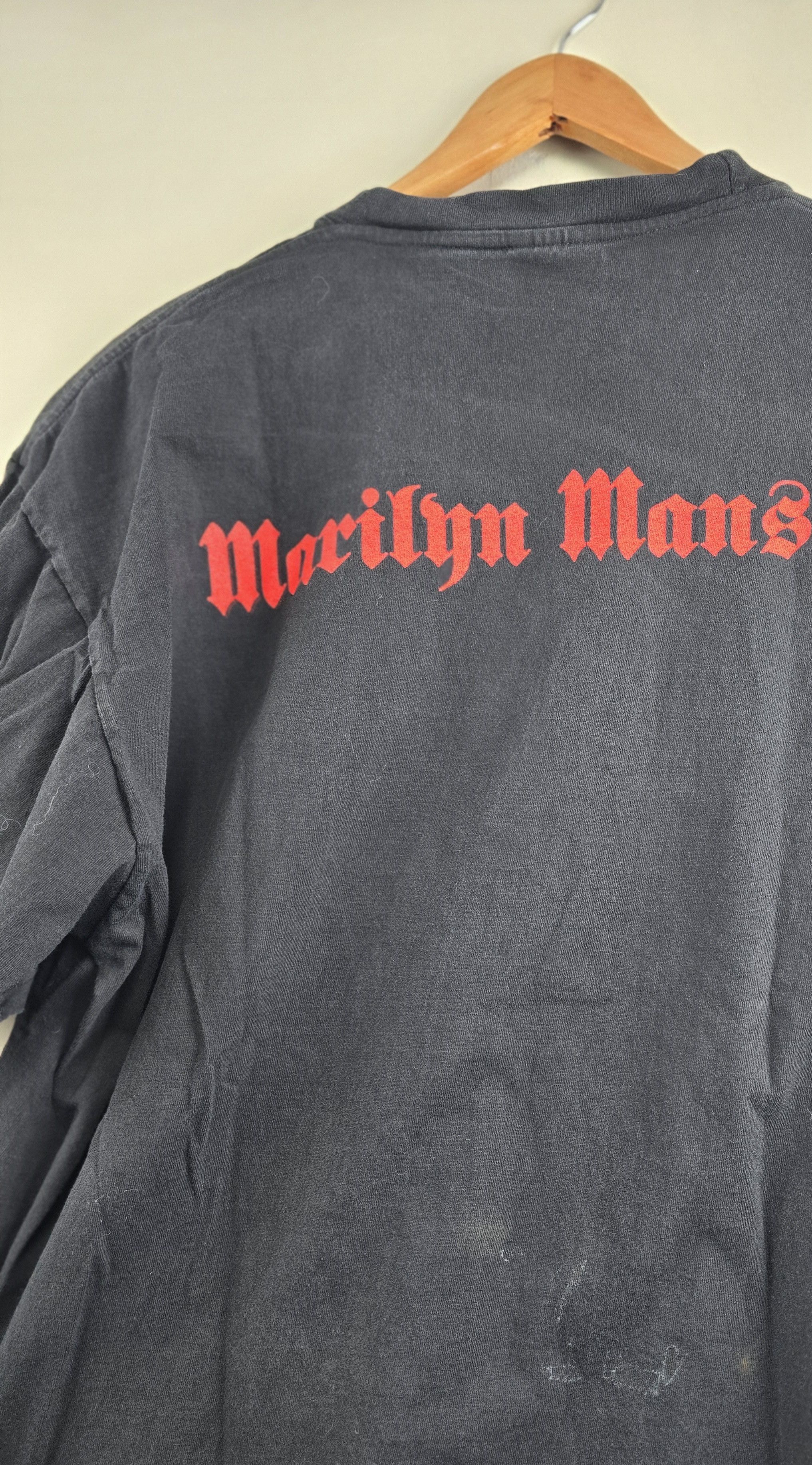 Band Tees × Marilyn Manson × Vintage 2000 Marilyn Manson The Nobodies XL 22.5" 28" Size US XL / EU 56 / 4 - 7 Thumbnail