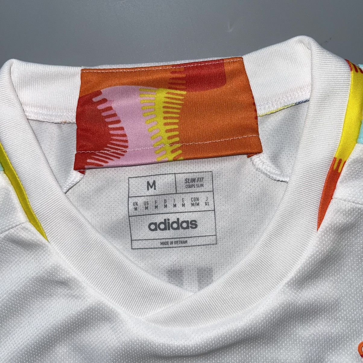 Adidas BELGIUM ADIDAS 2022 WORLD CUP FOOTBALL AWAY JERSEY #9 LUKAKU Size US M / EU 48-50 / 2 - 5 Thumbnail
