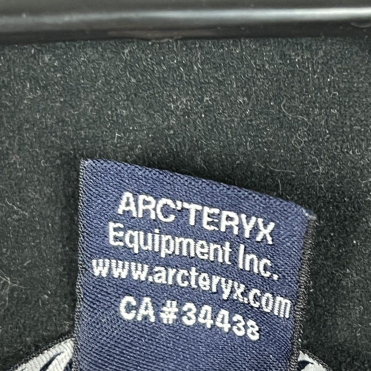 Arc'teryx Arc'Teryx light jacket black nylon rare vintage men’s size L Size US L / EU 52-54 / 3 - 10 Thumbnail