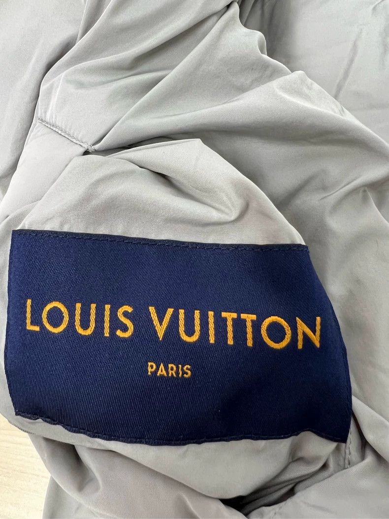 Louis Vuitton Louis Vuitton Double-sided down jacket with presbyopic emb Size US M / EU 48-50 / 2 - 5 Thumbnail