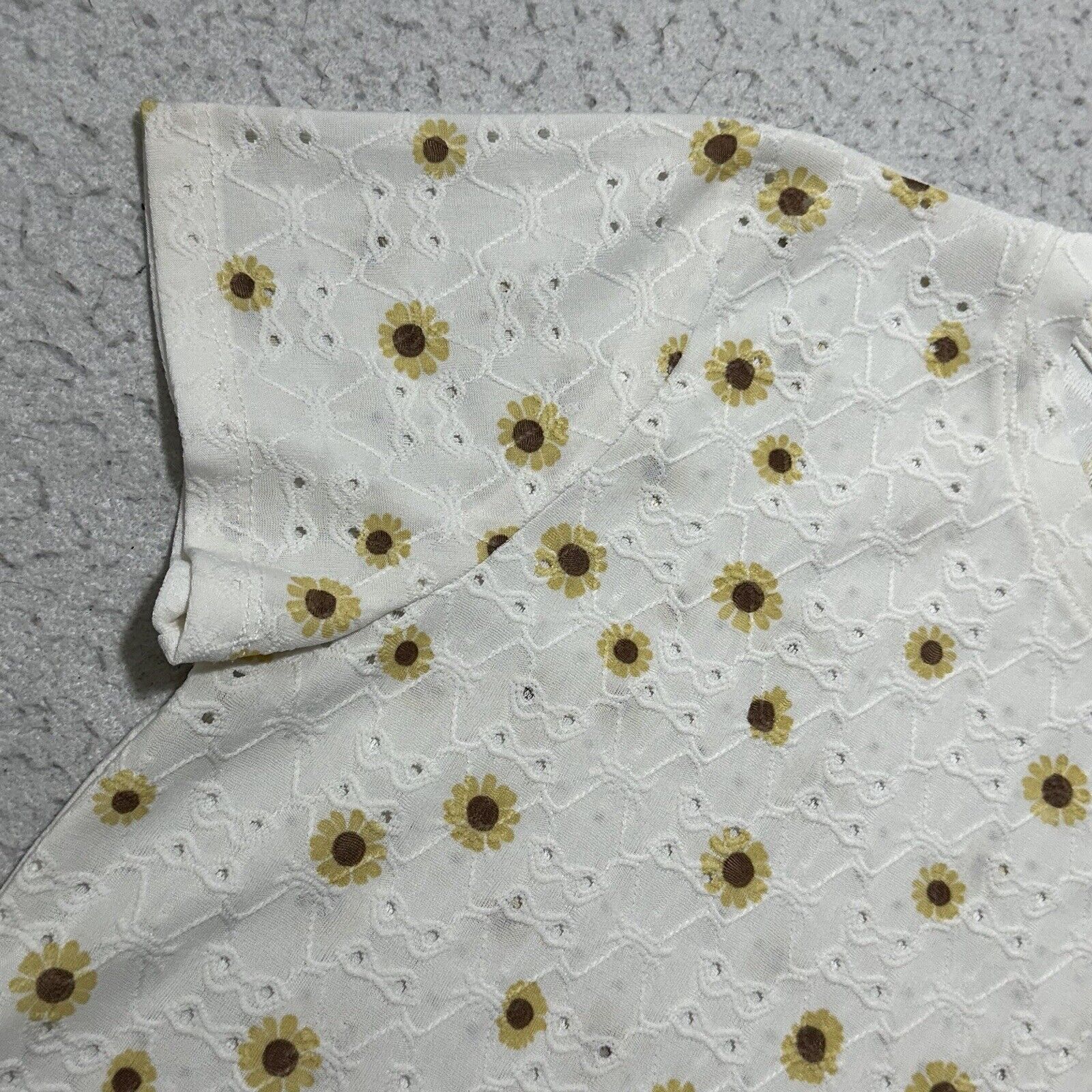 Other Wallflower Large White Sunflower Eyelet T Shirt Top Size L / US 10 / IT 46 - 5 Thumbnail