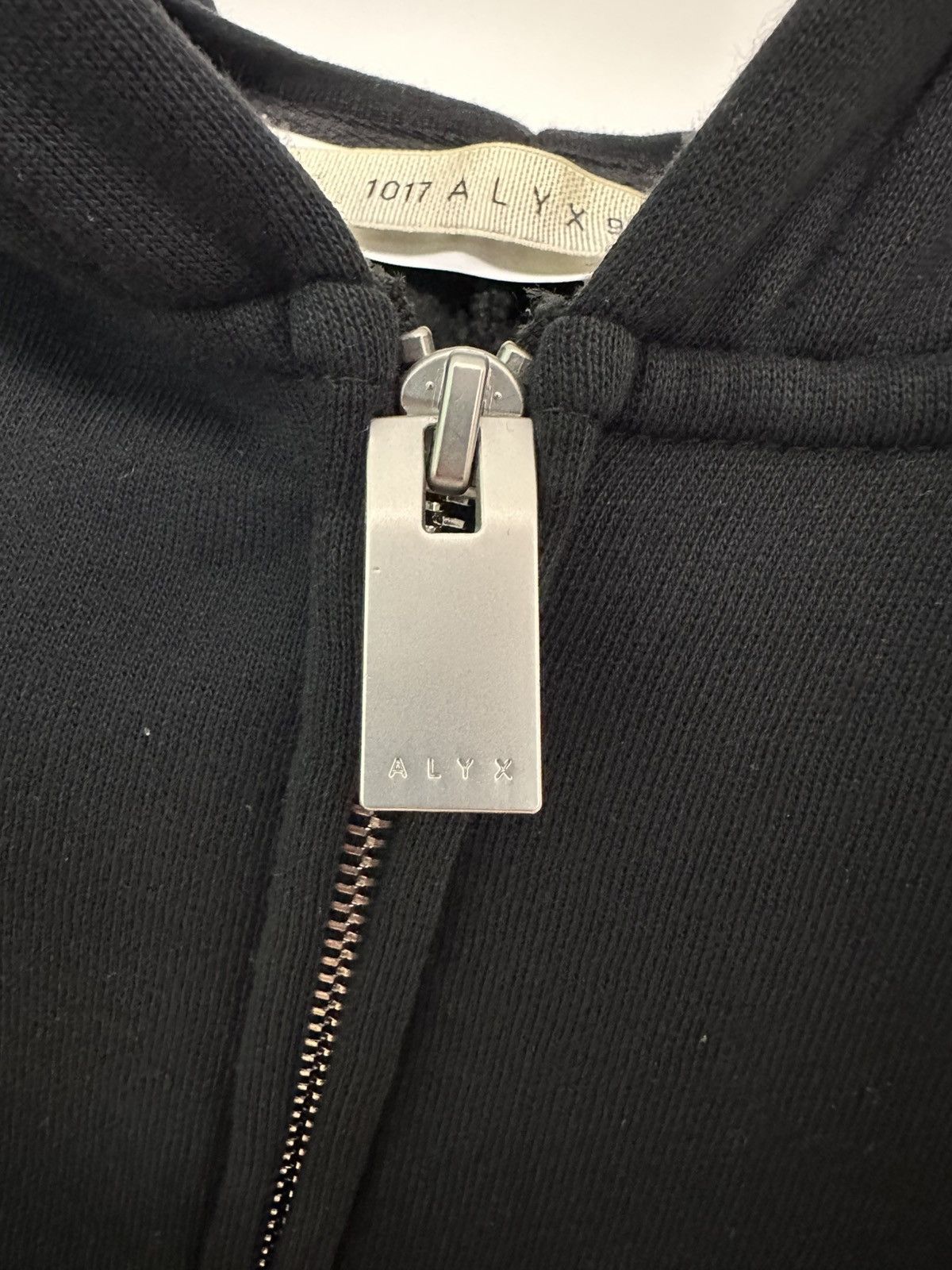 1017 ALYX 9SM 1017 ALYX 9SM Lightercap Zip-up Oversize Hoodie, size M Size US M / EU 48-50 / 2 - 4 Thumbnail