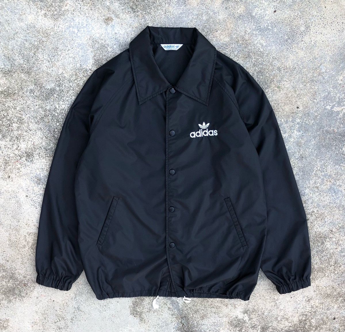 Adidas VTG Adidas 80s Descente License Trefoil Black Coach Jacket Size US M / EU 48-50 / 2 - 1 Thumbnail