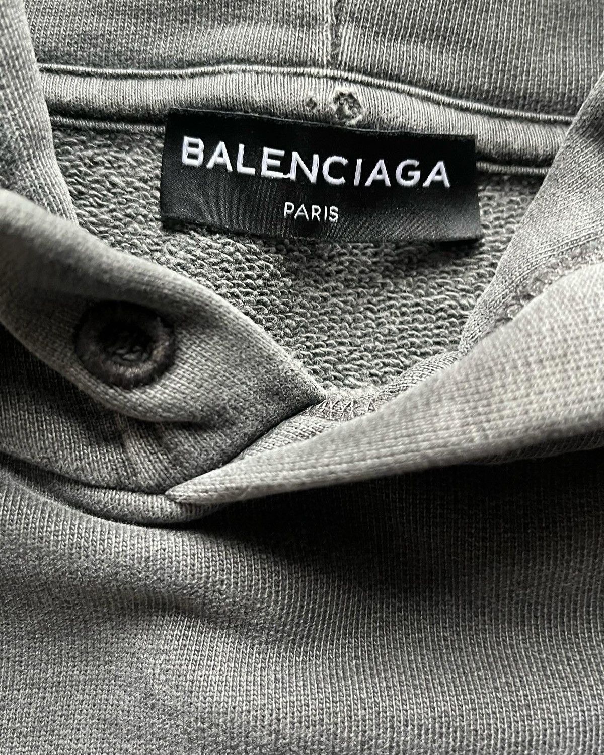Balenciaga Balenciaga Fw17 ‘Paris’ Hoodie Size US S / EU 44-46 / 1 - 3 Thumbnail