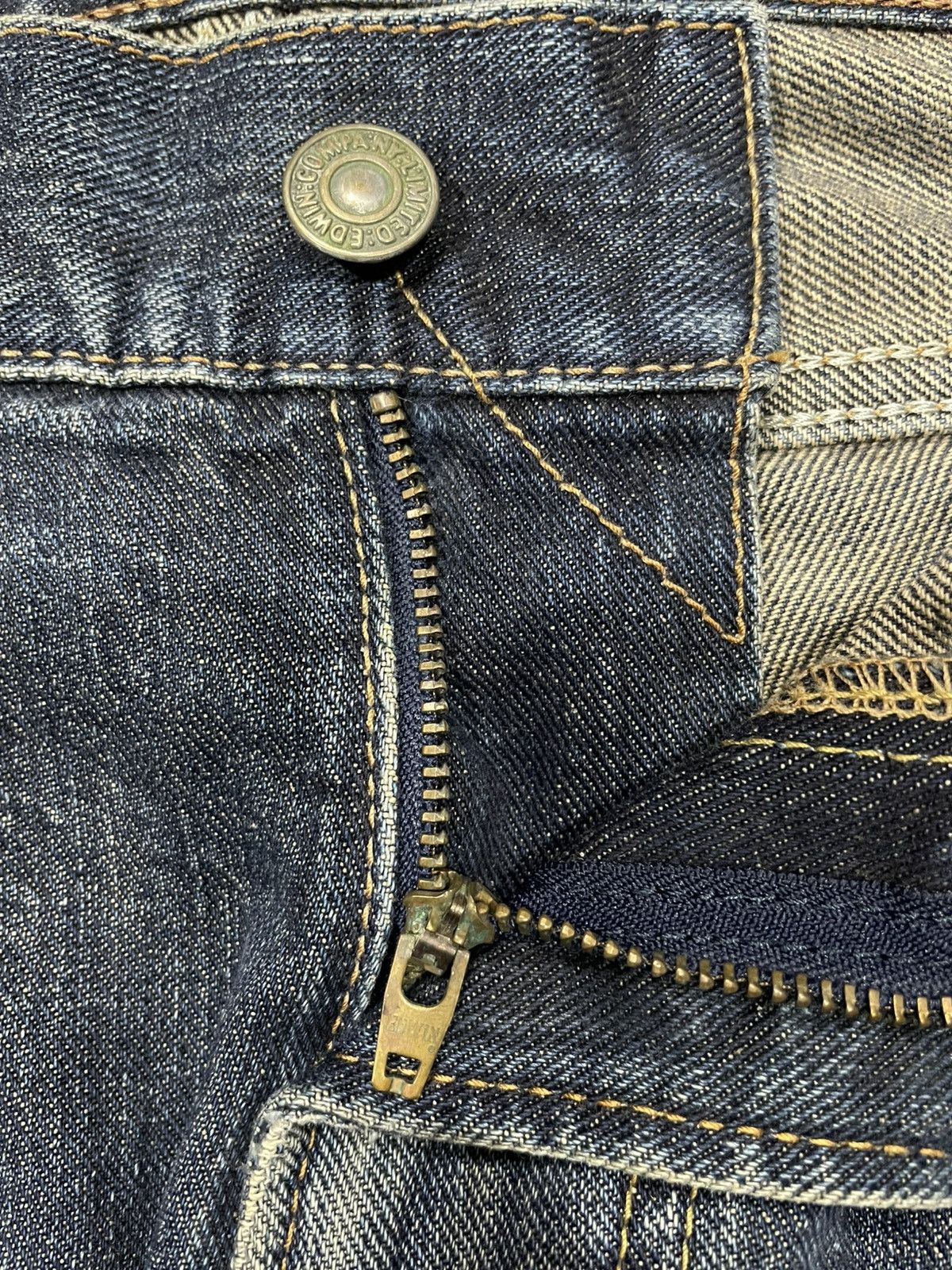 Edwin Vintage Edwin Straight Cut Distressed Faded Denim Jeans Size US 39 - 7 Thumbnail
