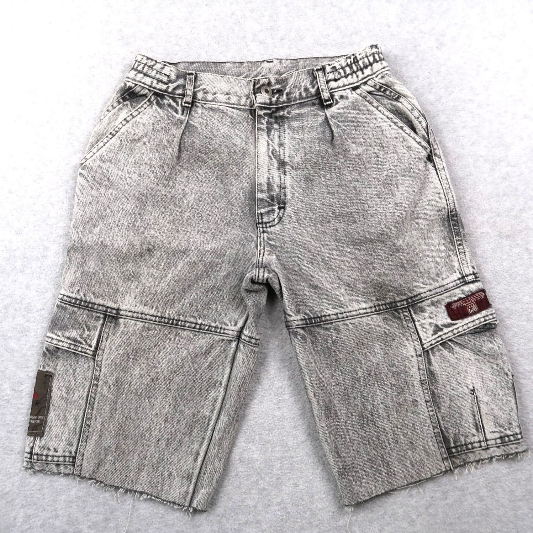 Lee VTG 80s Lee Air Gear Denim Shorts Gray Size 26 Acid Wash Pockets 5-Pocket Preppy Vintage Unisex Adults Mens Womens Size US 26 / EU 42 - 2 Thumbnail