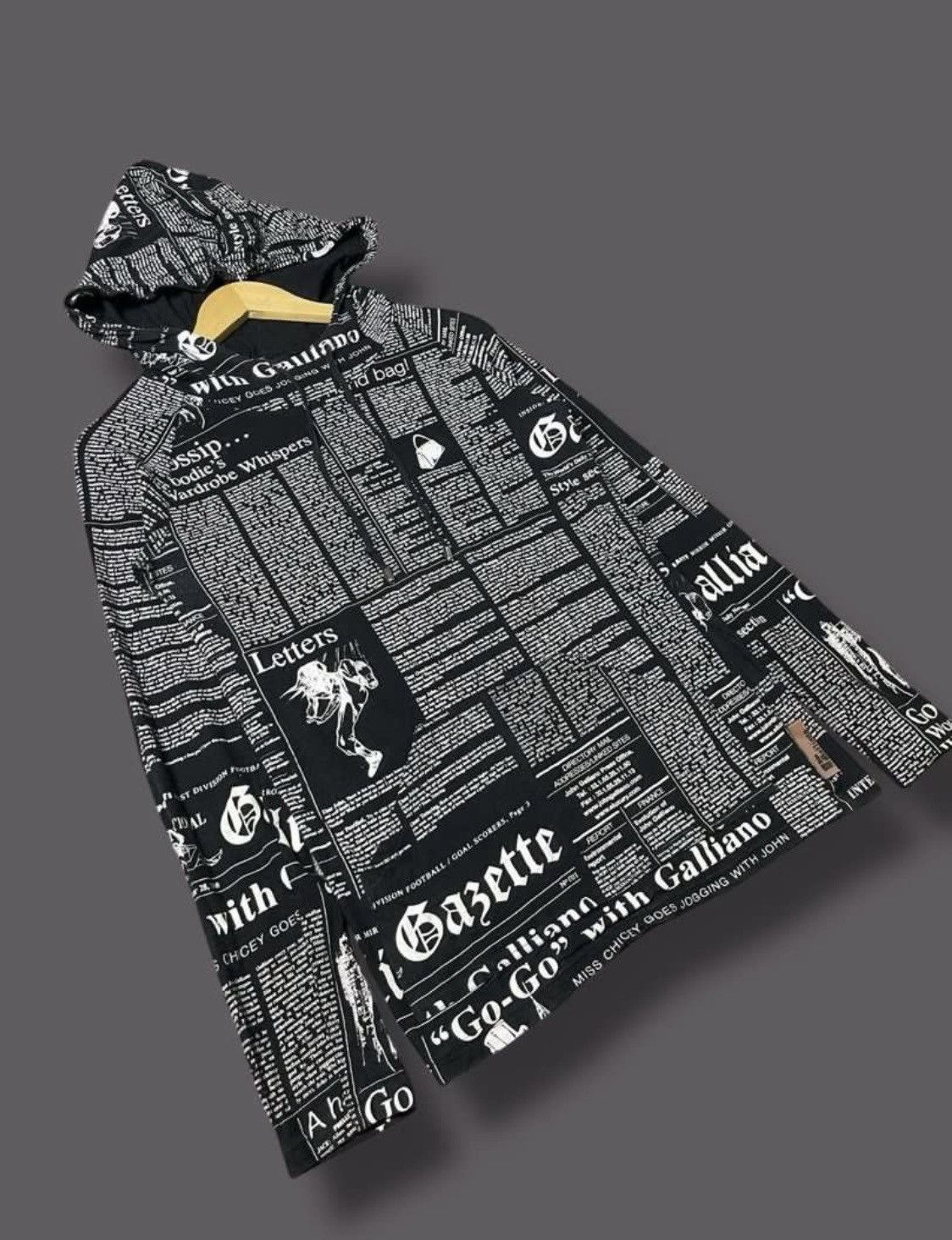 John Galliano John Galliano hoodie newspaper’s print Size US XS / EU 42 / 0 - 4 Thumbnail