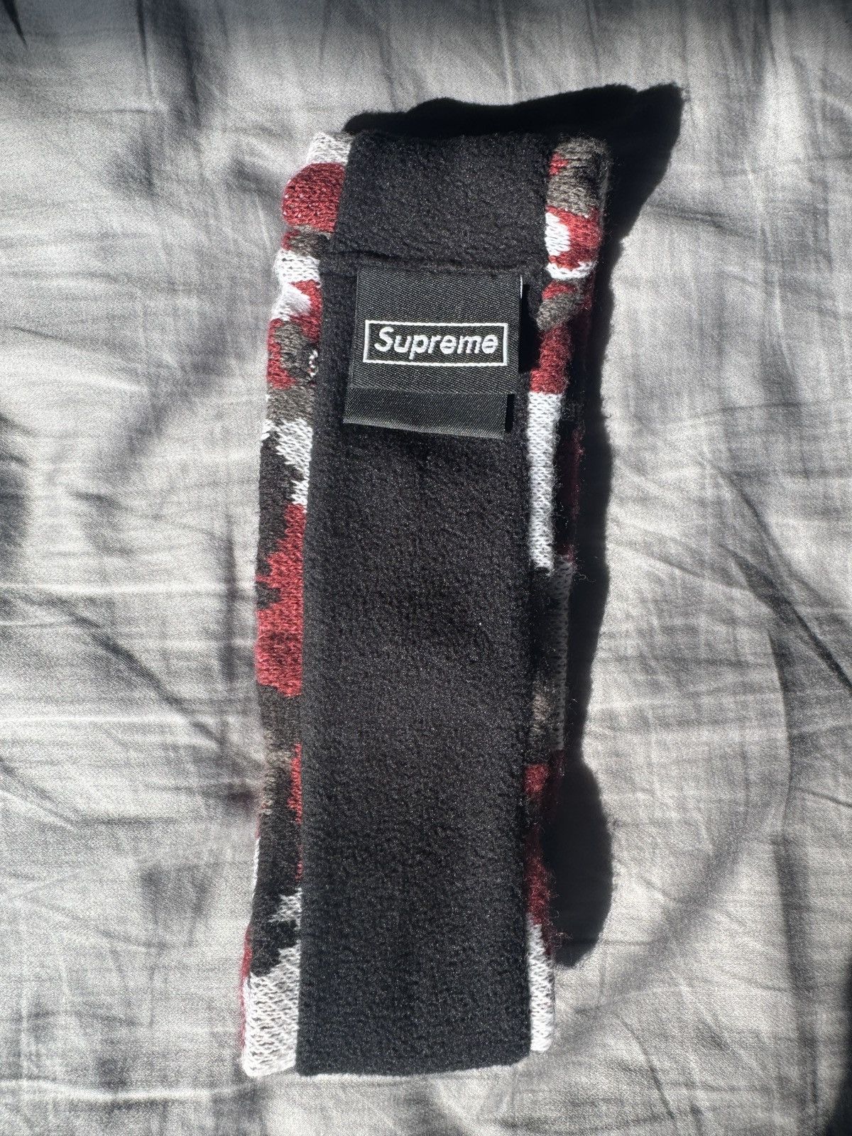 New Era × Supreme Supreme x New Era Reflective Logo Red Camo Headband Size ONE SIZE - 4 Thumbnail