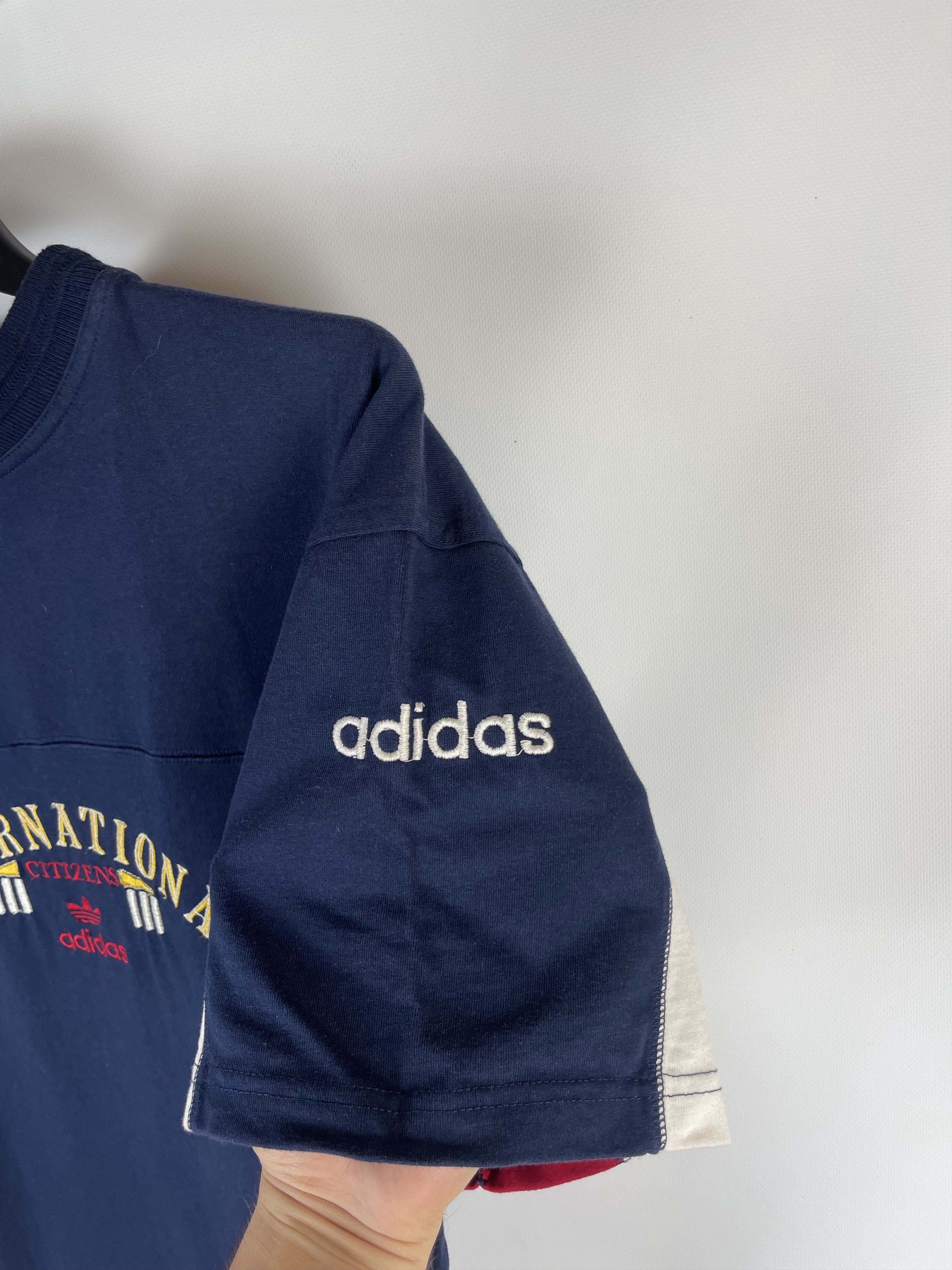 Adidas Mens Adidas International Vintage T-Shirt 90s Size US L / EU 52-54 / 3 - 6 Thumbnail