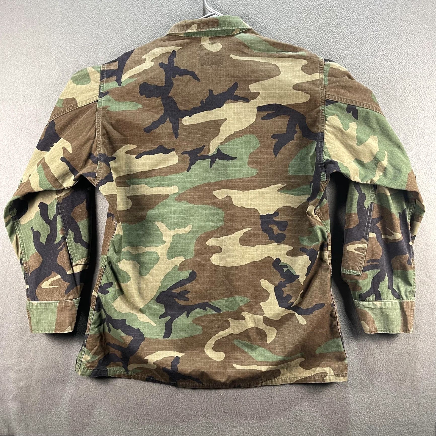 American Apparel VINTAGE USAF BDU Shirt Mens M Regular Woodland Camo Patches Ripstop 90s Size US M / EU 48-50 / 2 - 4 Thumbnail