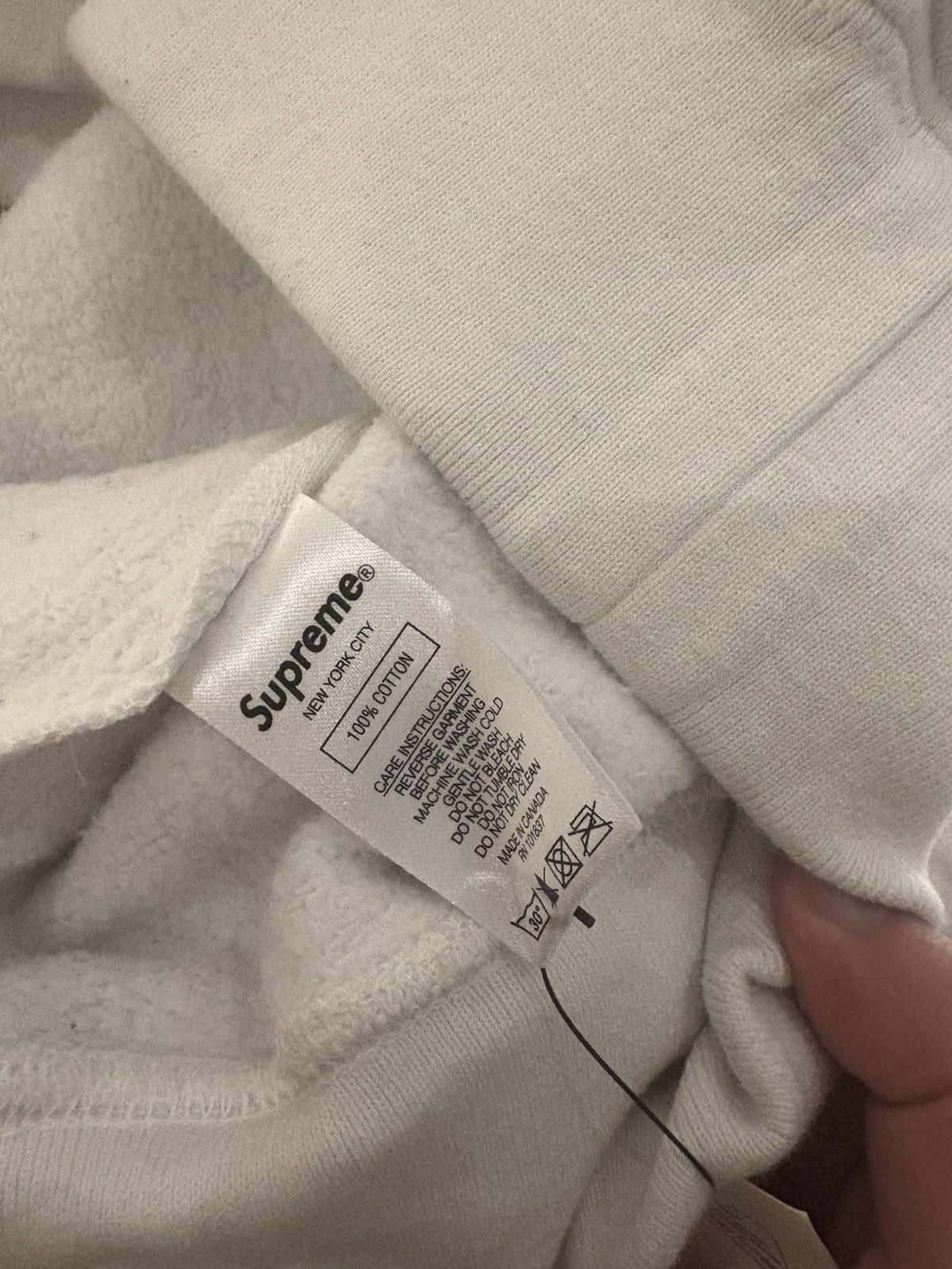 Supreme × Swarovski Supreme x Swarovski rainbow S crystal sweatpants size M Size US 32 / EU 48 - 13 Thumbnail