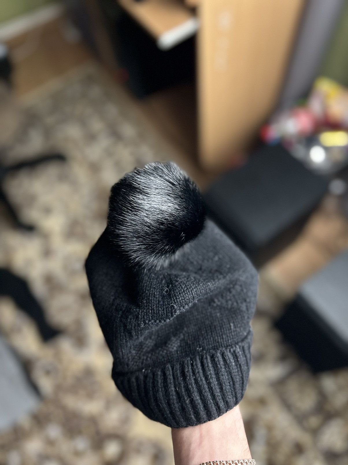 Louis Vuitton Black Monogram Hat Louis Vuitton 100% Cashmere Mink Size ONE SIZE - 8 Thumbnail