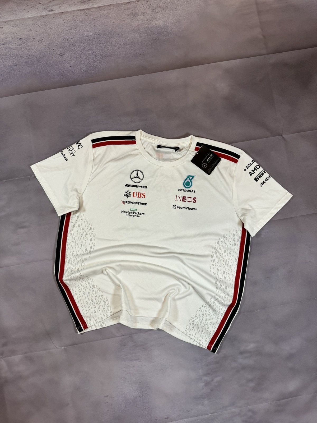 Formula 1 × Mercedes-Benz AMG Petronas Formula 1 Team Racing New T shirt Blokcore Size US XXL / EU 58 / 5 - 1 Thumbnail