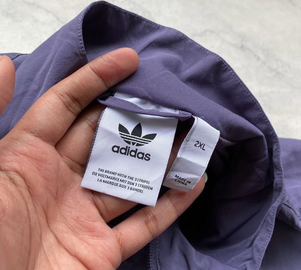 Adidas 2000s Adidas Threefoil Embroidery Taped Stripe Jacket Size US XXL / EU 58 / 5 - 5 Thumbnail