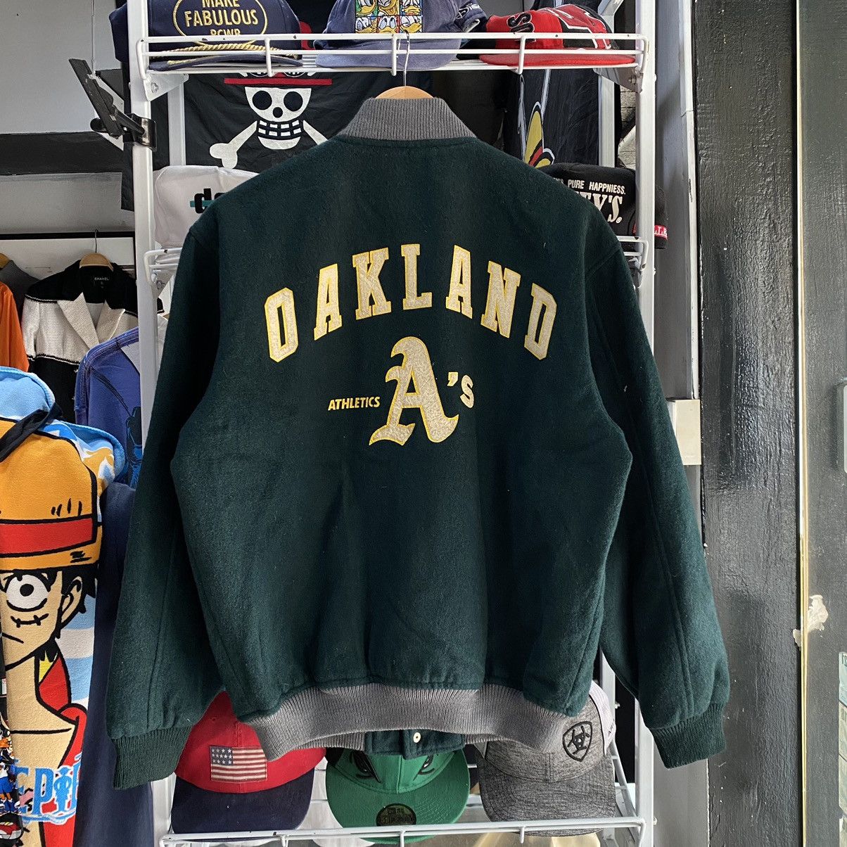 MLB Oakland Athletics A’s Vintage 90s MLB Varsity Jacket LL Size US XL / EU 56 / 4 - 1 Thumbnail