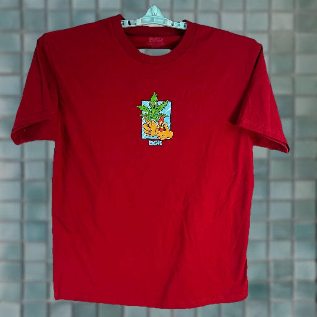 DGK DGK T-Shirt Adult L Red Shirt Mens 90s Art Hip Hop Alice in Wonderland Graphic Print Logo Vintage No Size US L / EU 52-54 / 3 - 1 Thumbnail