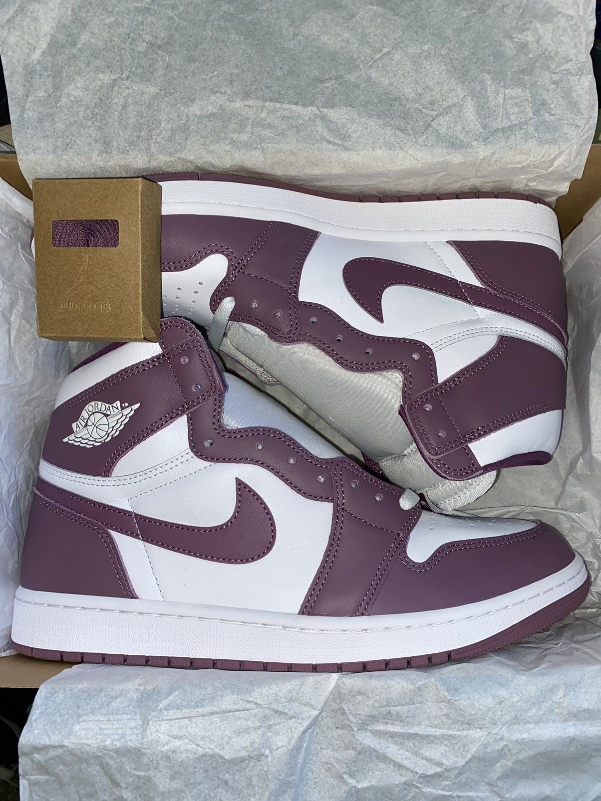 Jordan Brand Nike Air Jordan 1 Retro High OG Mauve DS 12 US Size US 12 / EU 45 - 3 Thumbnail