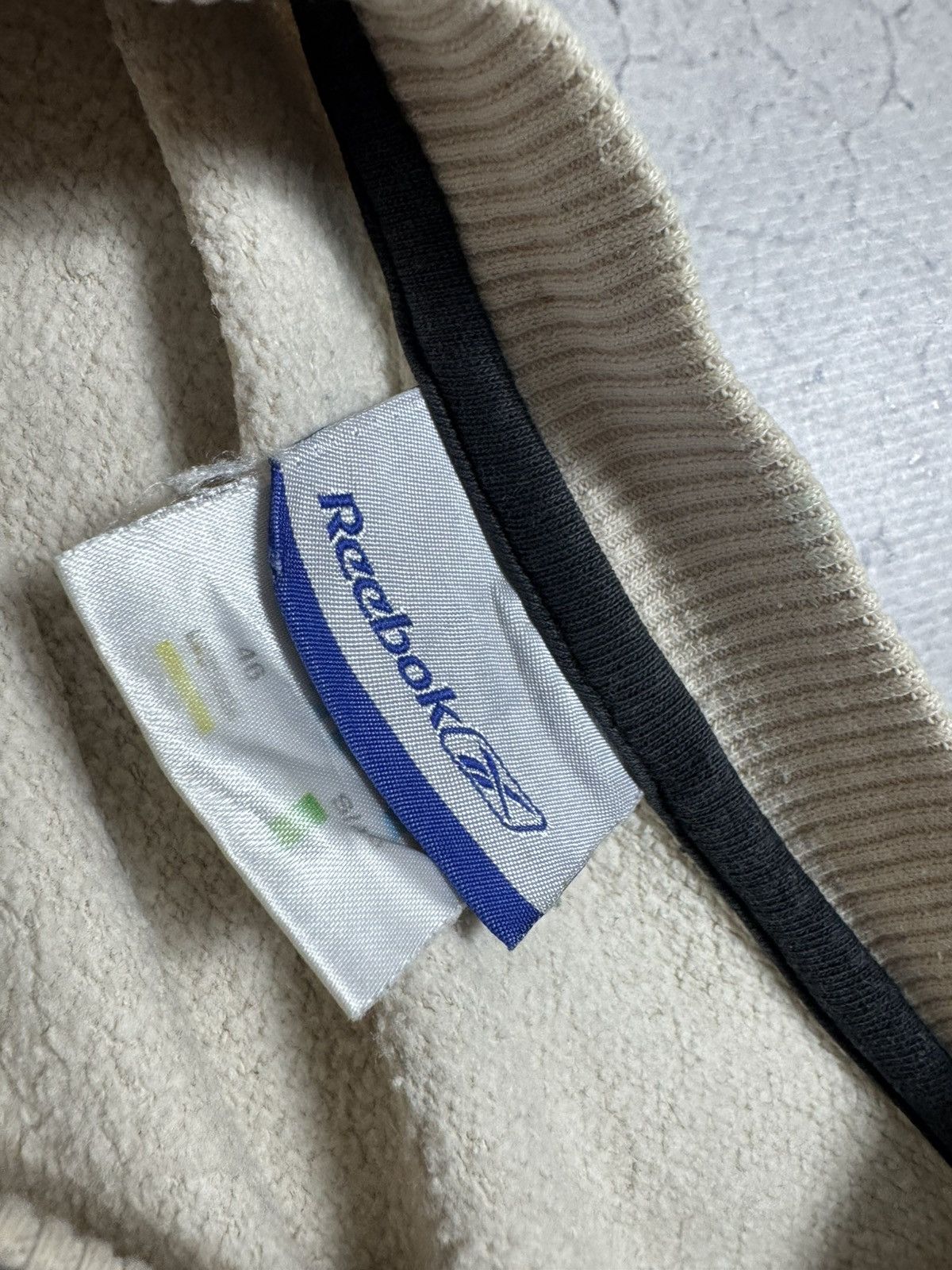 Reebok Reebok Big Logo Vintage 90’s Beige Sweatshirt Size XS Size US XS / EU 42 / 0 - 6 Thumbnail