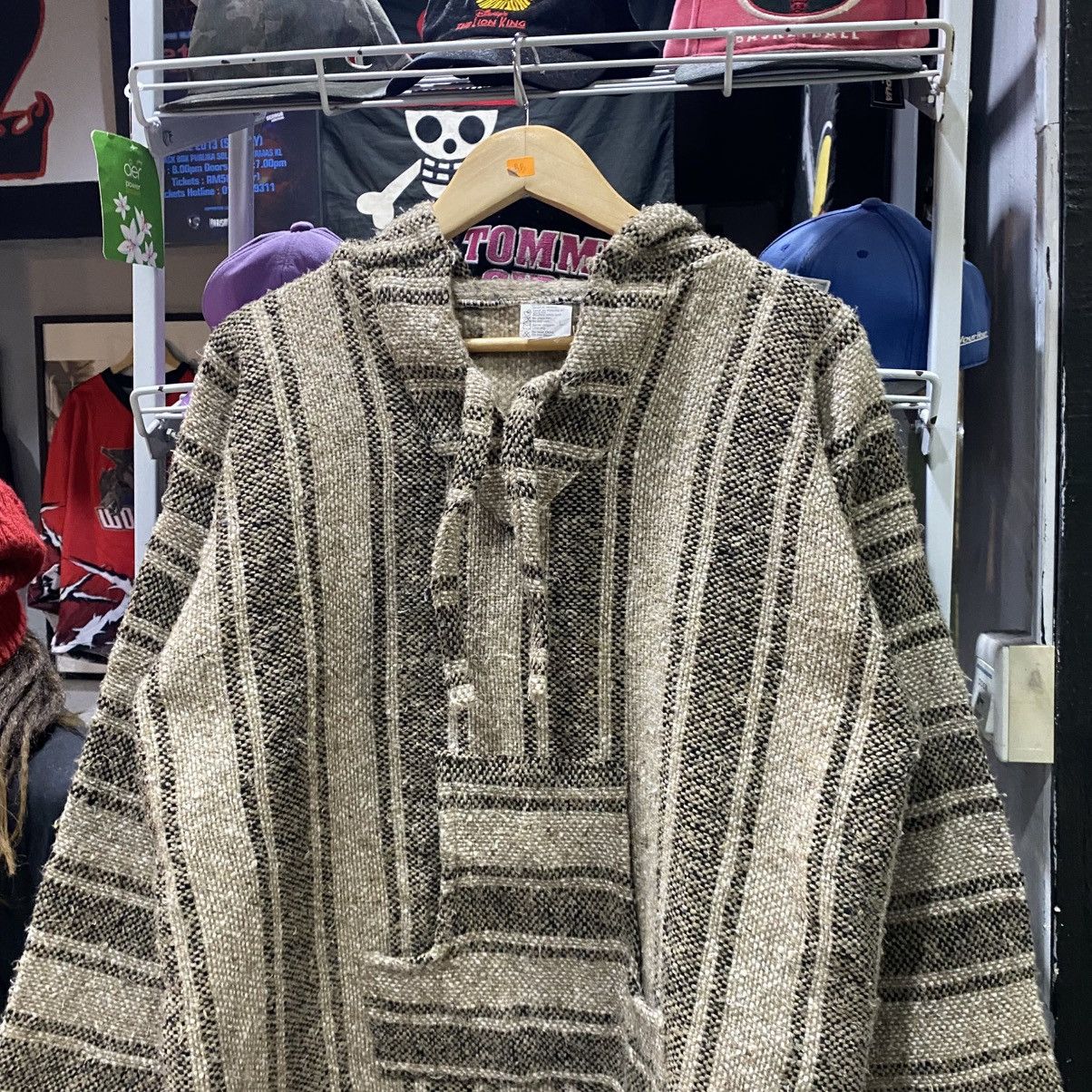 Vintage Vintage Baja Hoodie Drug Rug Blanket Hoodie Surf 80s 90s Size US L / EU 52-54 / 3 - 3 Thumbnail