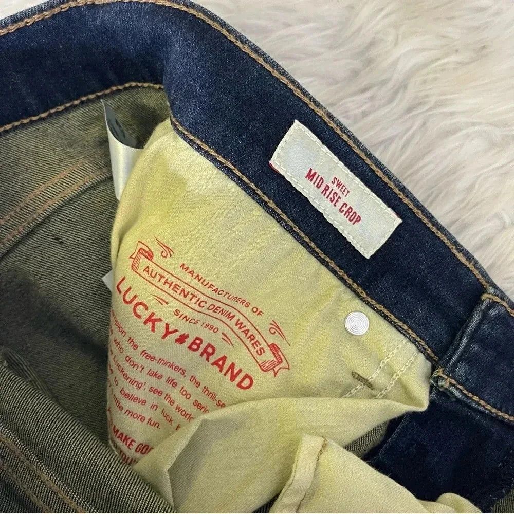 Lucky Brand Lucky Brand Mid Rise Crop Sweet Jeans Size 6 / 28 Size 28" / US 6 / IT 42 - 3 Thumbnail