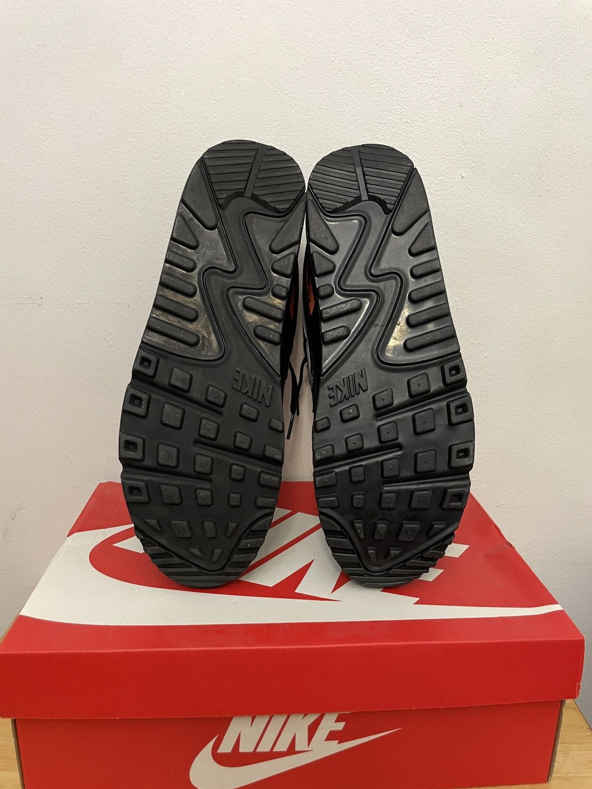 Nike Nike Air Max 90 Size US 12 / EU 45 - 7 Thumbnail