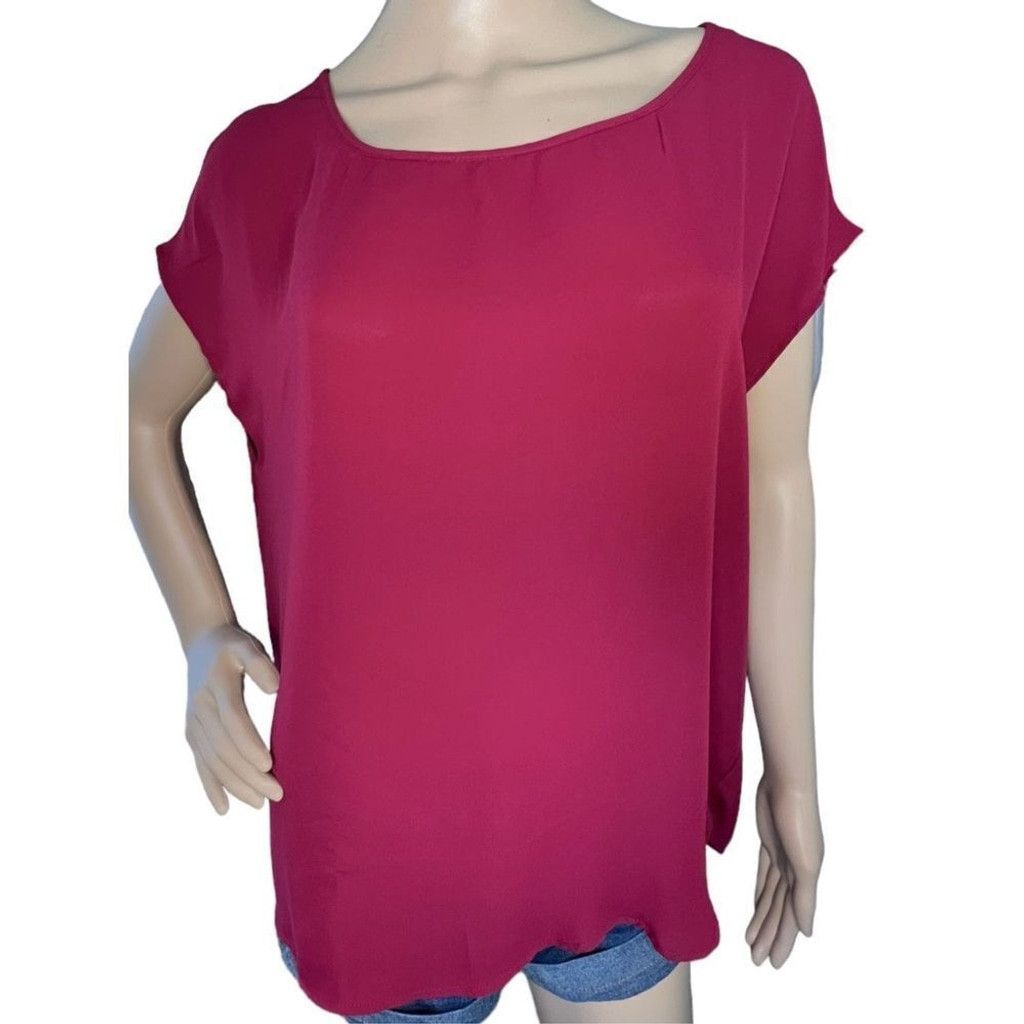 Torrid Torrid Loose Fit Magenta Professional Short Sleeve Blouse Size XS / US 0-2 / IT 36-38 - 1 Thumbnail
