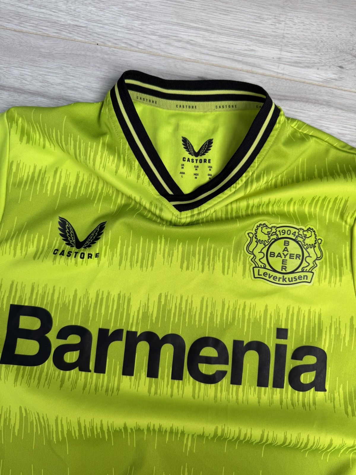 Castore 2022/23 Bayer Leverkusen Third Jersey Castore Barmenia shirt Size US M / EU 48-50 / 2 - 3 Thumbnail