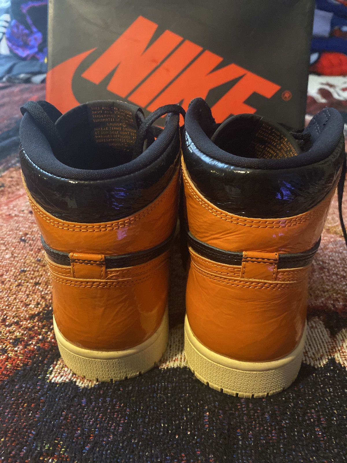 Jordan Brand × Nike Air Jordan 1 retro high og Size US 9 / EU 42 - 4 Thumbnail
