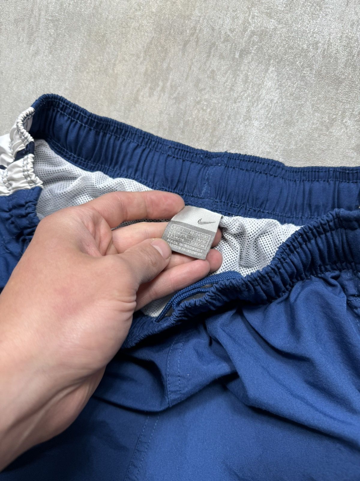 Nike × Vintage Vintage Nike y2k Logo Shorts Size US 32 / EU 48 - 4 Thumbnail