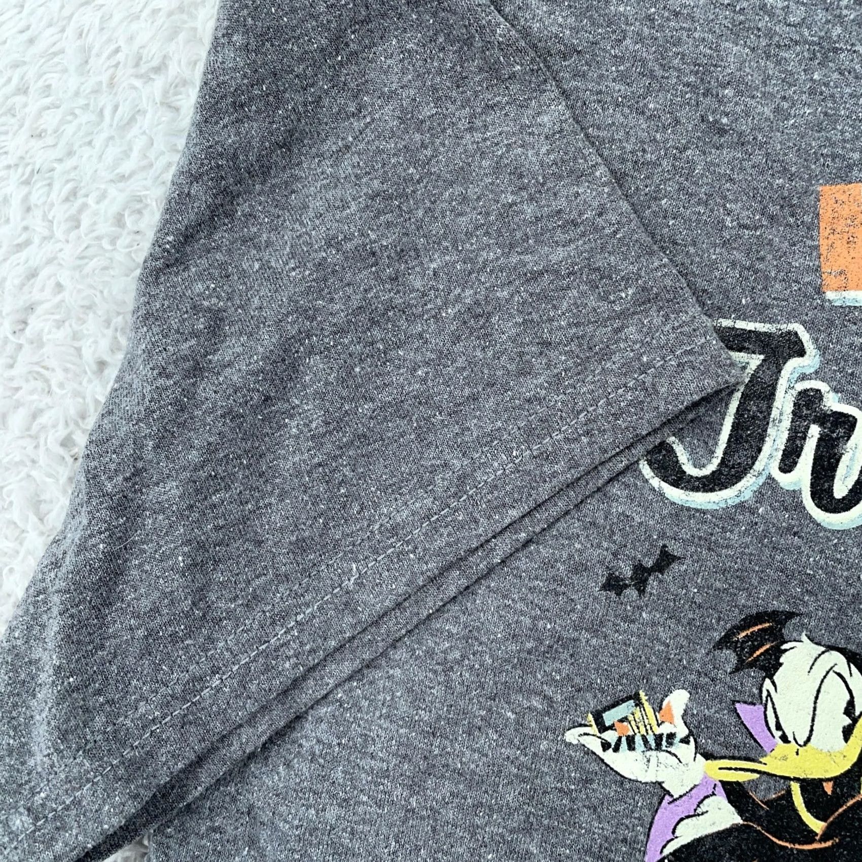 Disney Disney 2020 Walt World Halloween Tricks and Treats T-Shirt Mens Gray Cartoon S Size US S / EU 44-46 / 1 - 4 Thumbnail