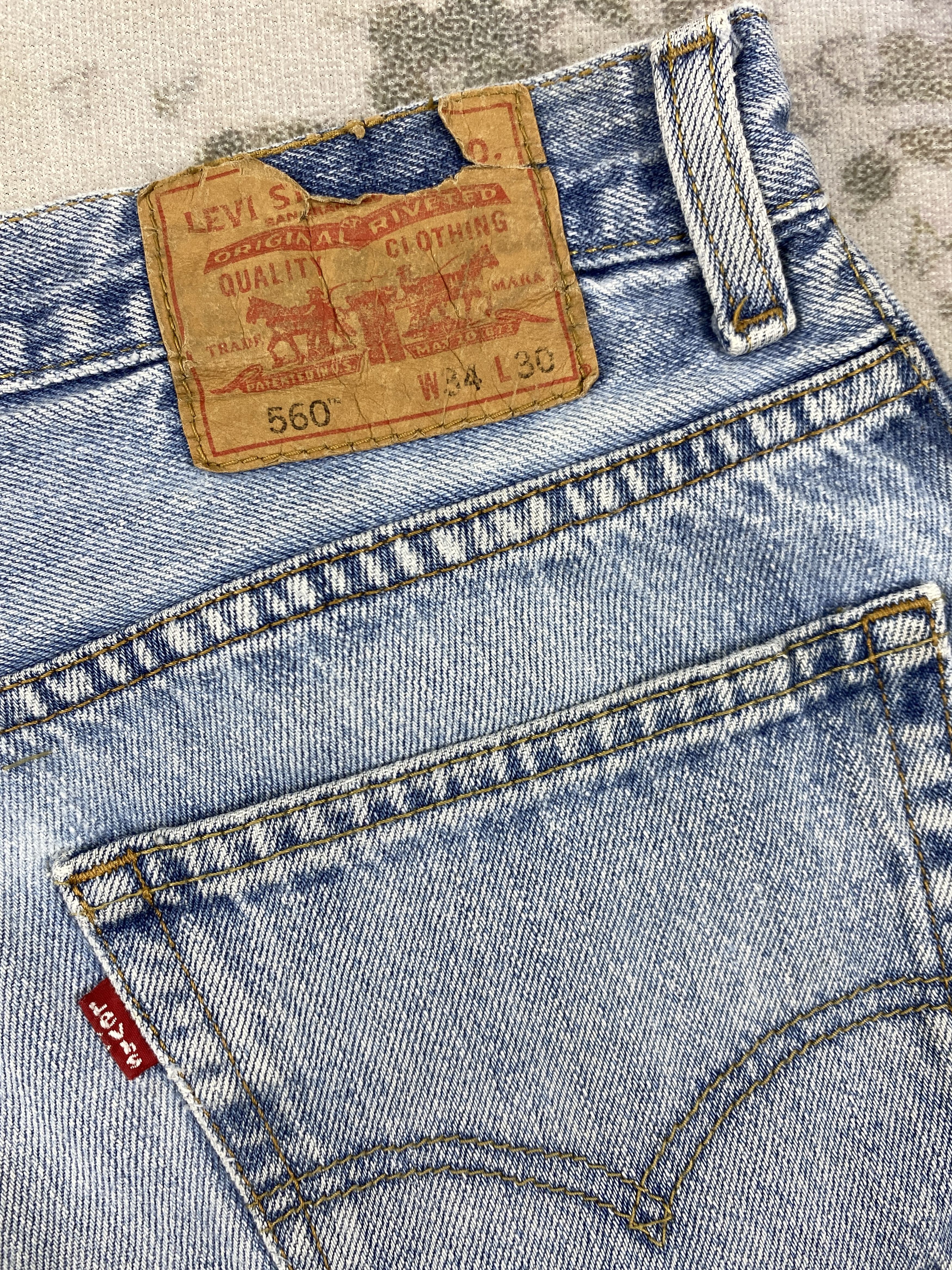 Levi's Vintage Levi's 560 Light Wash Denim 34 x 29 -JN500 Size US 34 / EU 50 - 13 Thumbnail