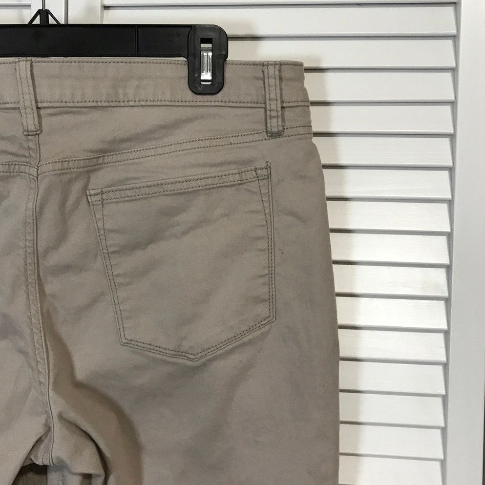 Lee Lee Rider Khaki Midrise Bermuda Stretch Shorts Women 14 M Size 36" / US 14 / IT 50 - 4 Thumbnail