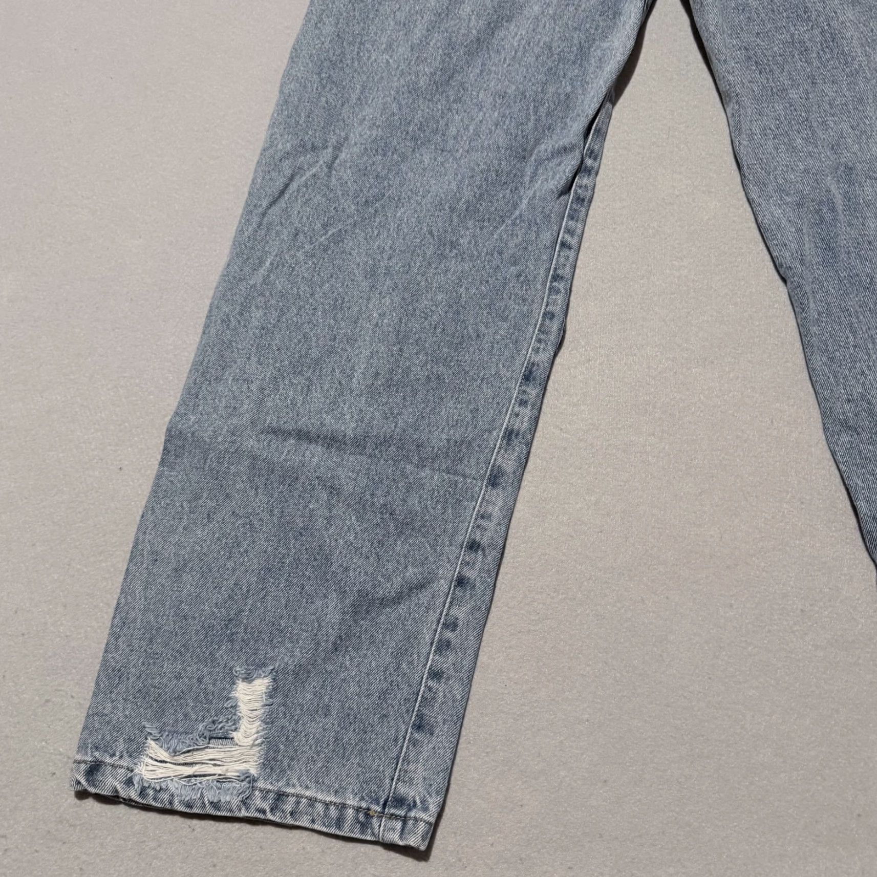 Forever 21 Forever 21 Jeans Women's Blue Denim Distressed Smiley Patch Baggy - 27 Size 27" / US 4 / IT 40 - 7 Thumbnail