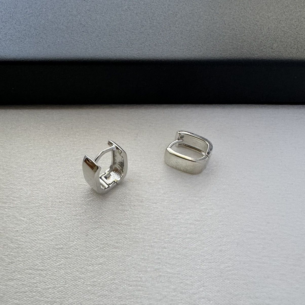 Other Geometric Square Small Hoop Earrings for Men Women Size ONE SIZE - 4 Thumbnail