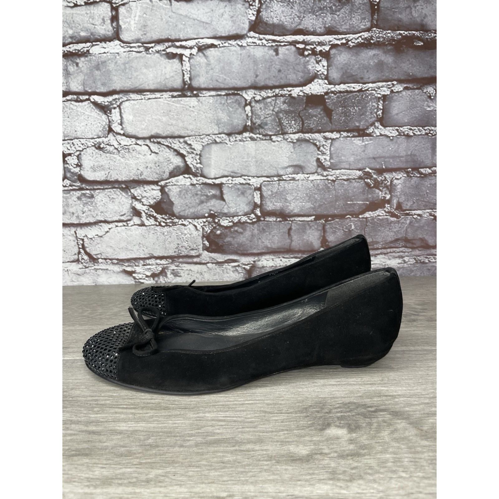 Stuart Weitzman Stuart Weitzman Black Suede Rhinestones Bow Ballet Flats Wom Size US 7.5 / IT 37.5 - 22 Thumbnail
