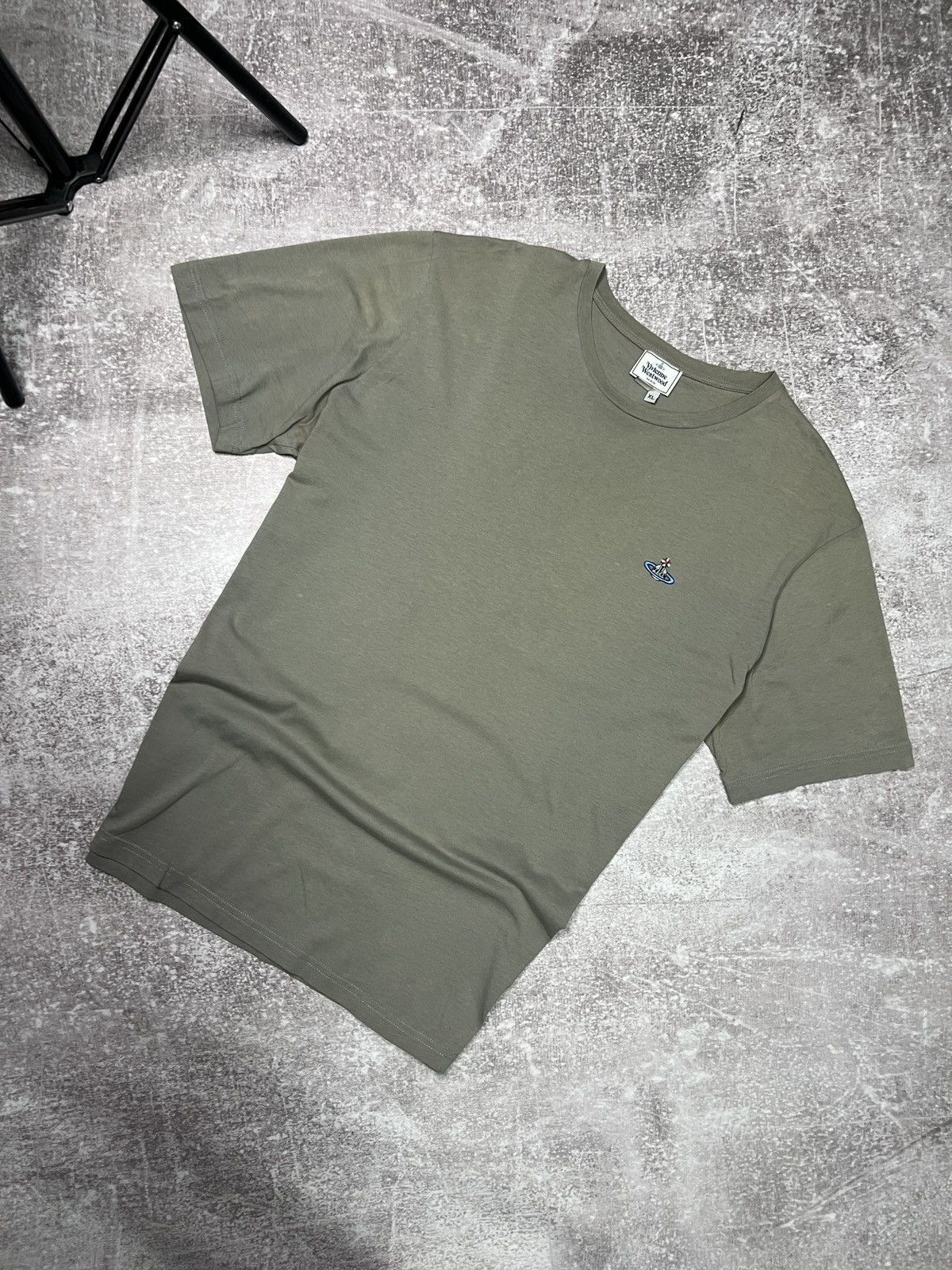 Vivienne Westwood Mens Vintage Vivienne Westwood t-shirt logo tee Size US XL / EU 56 / 4 - 1 Thumbnail
