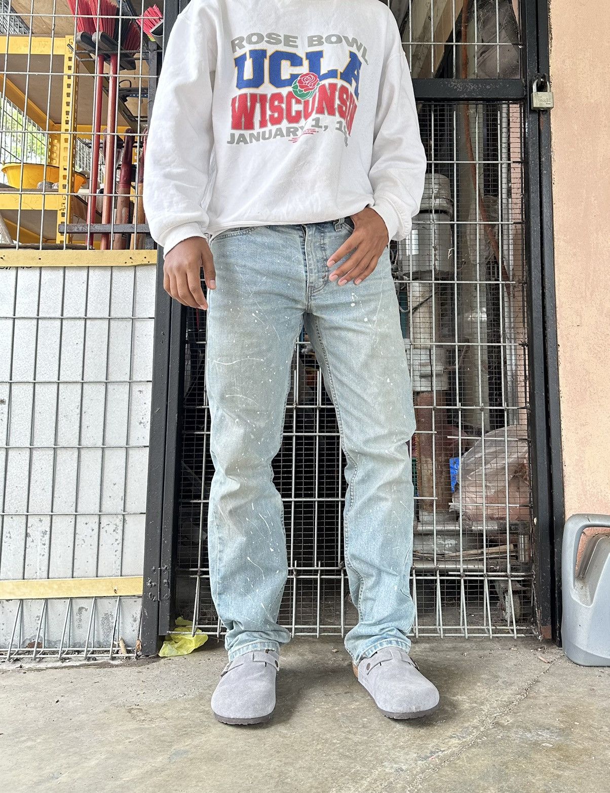Levi's Vintage Clothing 👹Levi’s 505 Straight Cut Paint Splatters Jeans Size US 30 / EU 46 - 1 Thumbnail