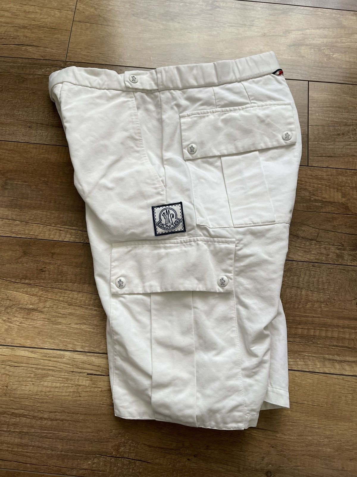 Moncler Moncler Gamme Bleu Bermuda Cargo Shorts Italy Size US 30 / EU 46 - 2 Thumbnail