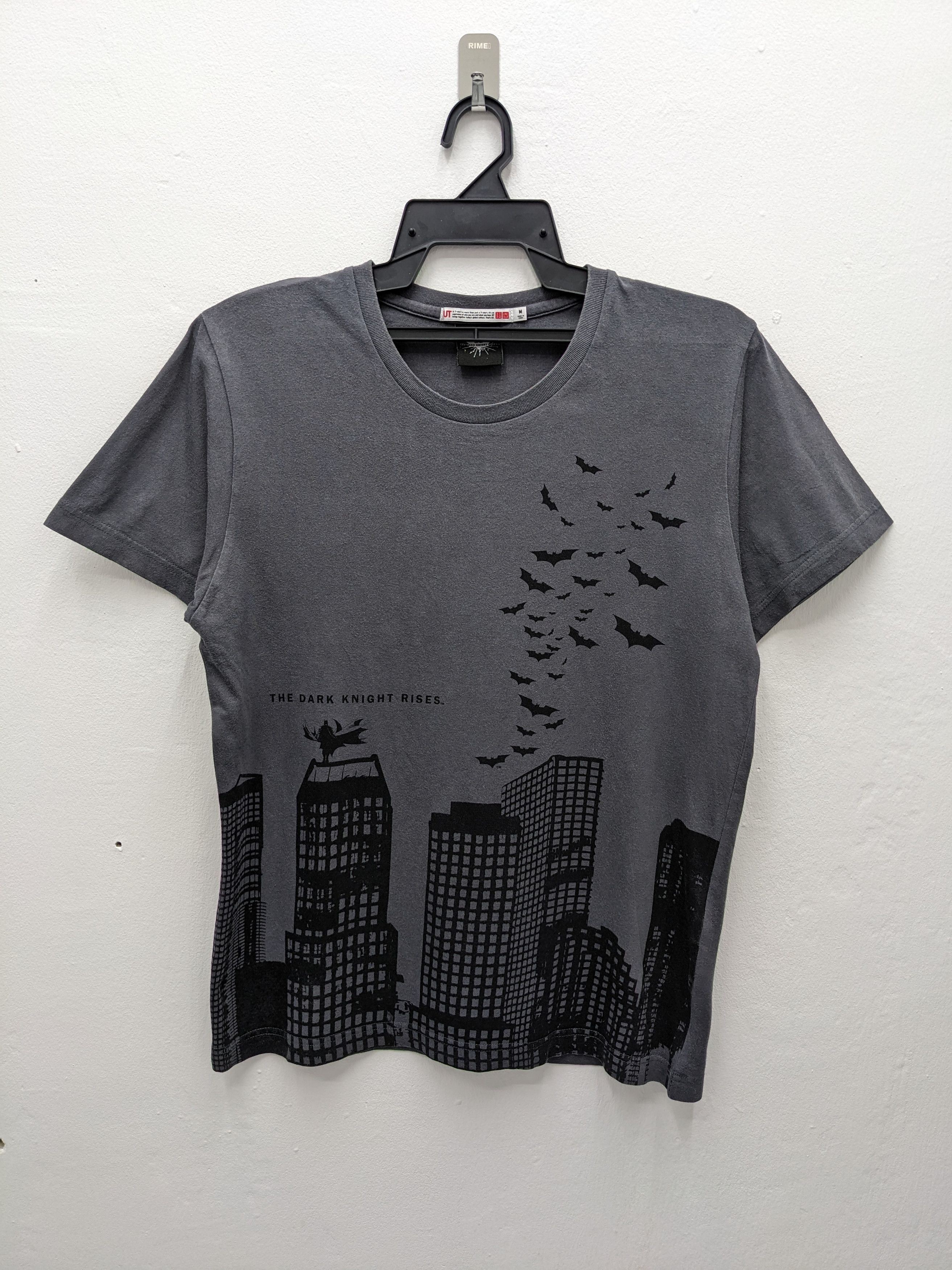 DC Comics THE DARK KNIGHT RISES MOVIE X JAPANESE BRAND TSHIRT Size US M / EU 48-50 / 2 - 2 Thumbnail