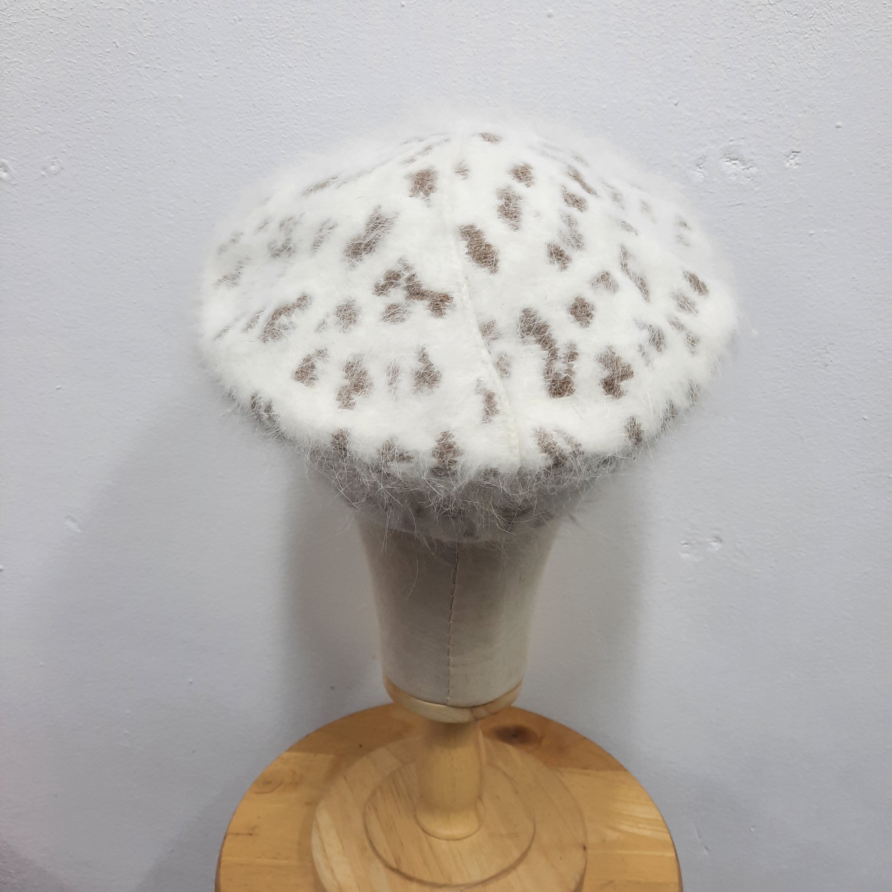 Japanese Brand 🐆 Japanese brand harajuku style leopard fur beret hat Size ONE SIZE - 3 Thumbnail