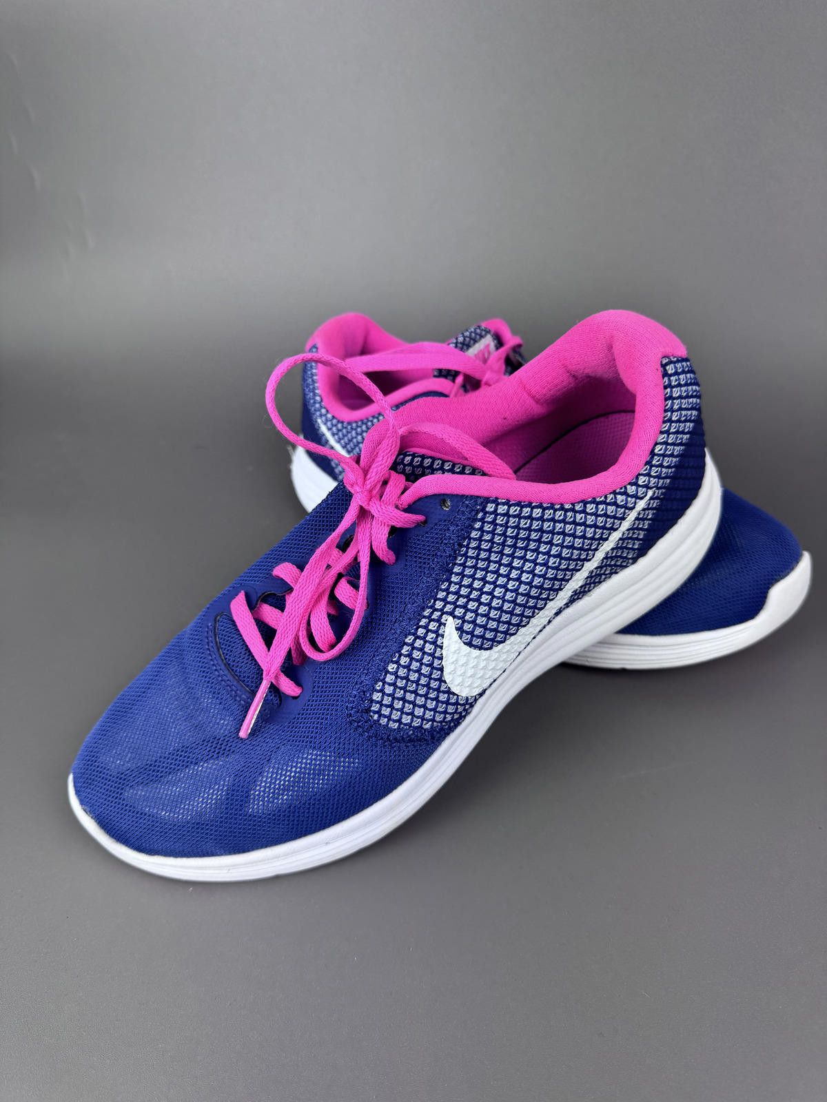 Nike Nike Women's Running Shoes Blue with Pink Accents Size US 7 / IT 37 - 4 Thumbnail