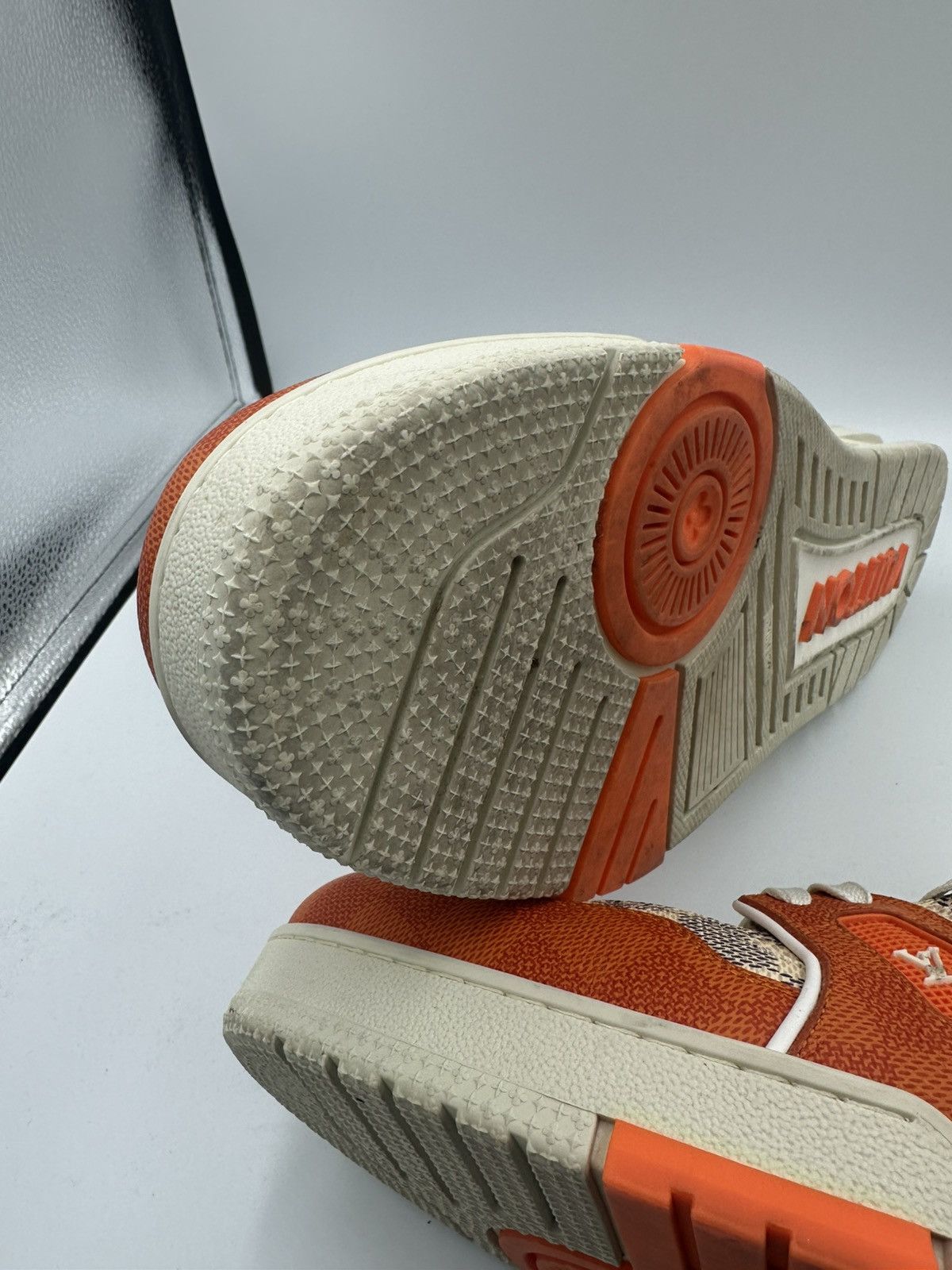 Louis Vuitton Louis Vuitton Lot 54 Sneakers Size US 13 / EU 46 - 20 Thumbnail