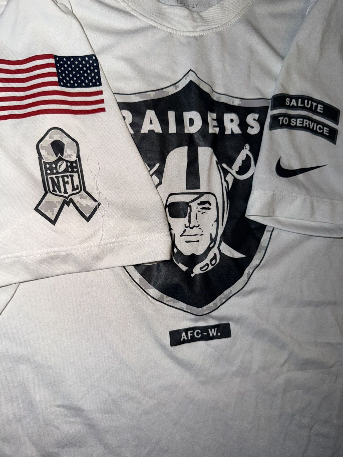 Nike Las Vegas raiders NFL salute to service the Nike tee Dri-fit Size US S / EU 44-46 / 1 - 3 Thumbnail