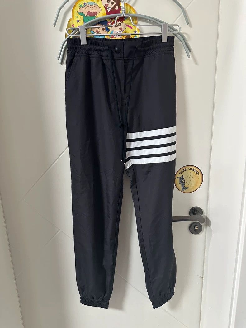 Thom Browne Thom Browne Female leg-length trousers Size 25" / US 0 / IT 36 - 1 Thumbnail