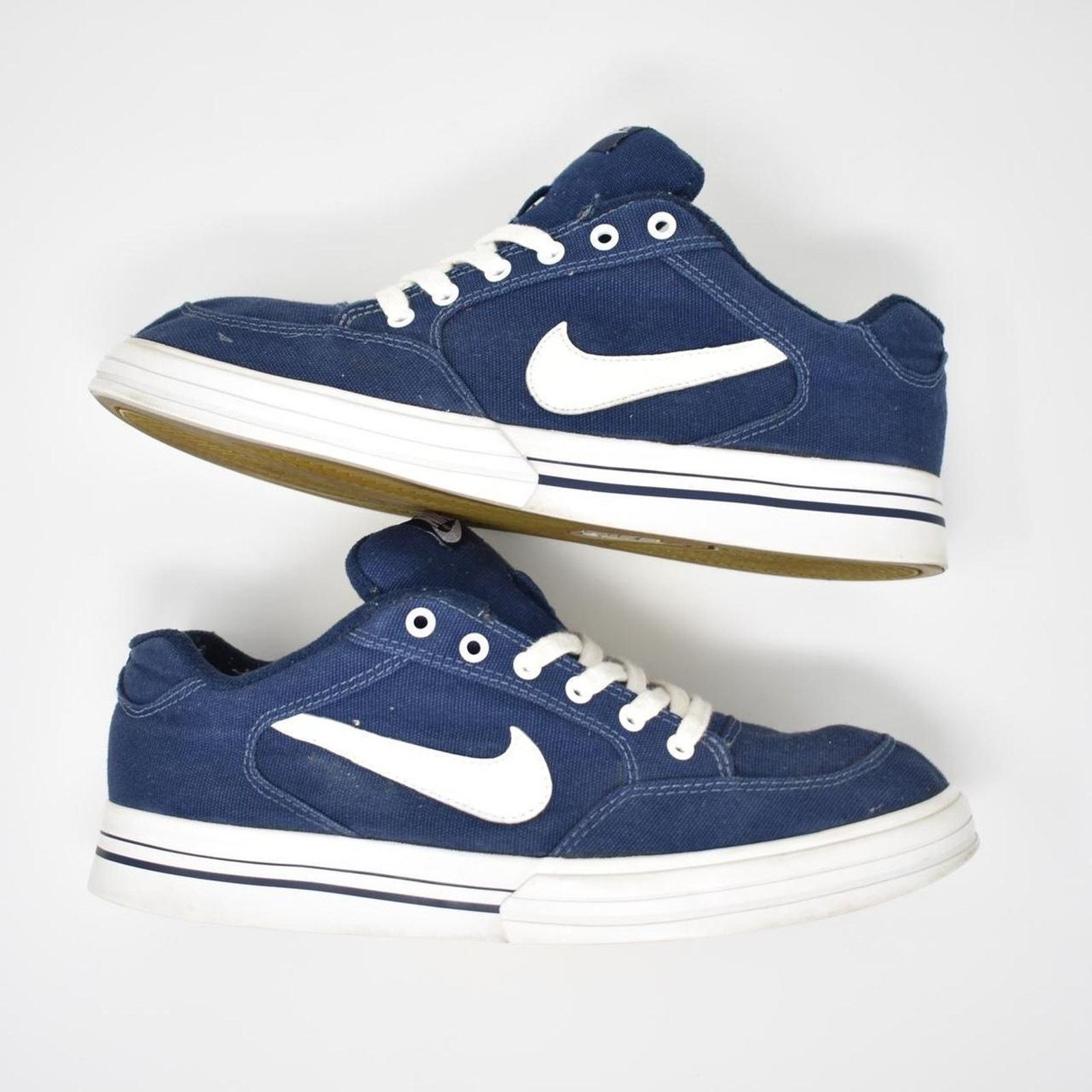 Nike 2003 Nike Canvas Vulc Shoe Size US 9 / EU 42 - 3 Thumbnail