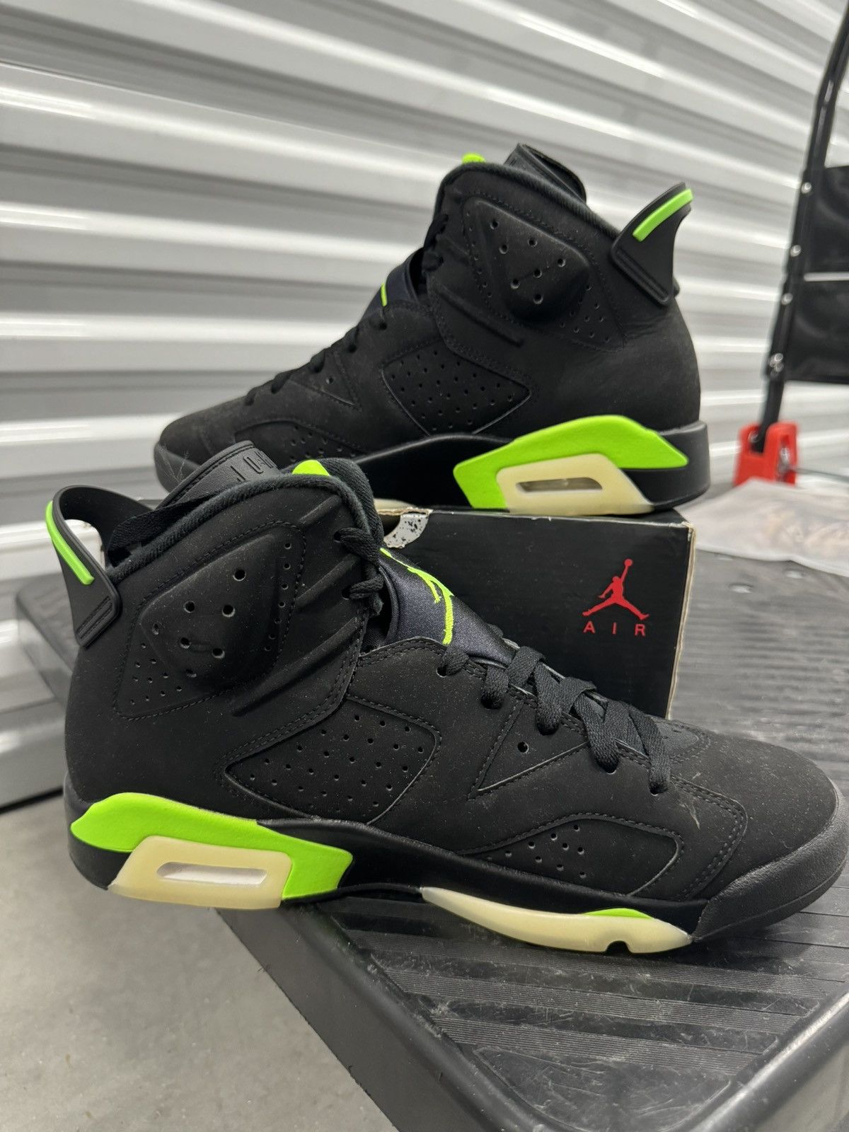 Jordan Brand Used Jordan 6 “Electric Green” Size 9.5 Size US 9.5 / EU 42-43 - 2 Thumbnail