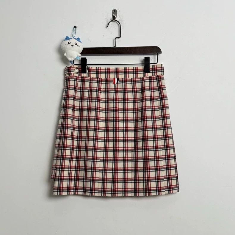 Thom Browne Thom Browne Striped pleated skirt with grey stripes Size 27" / US 4 / IT 40 - 2 Thumbnail