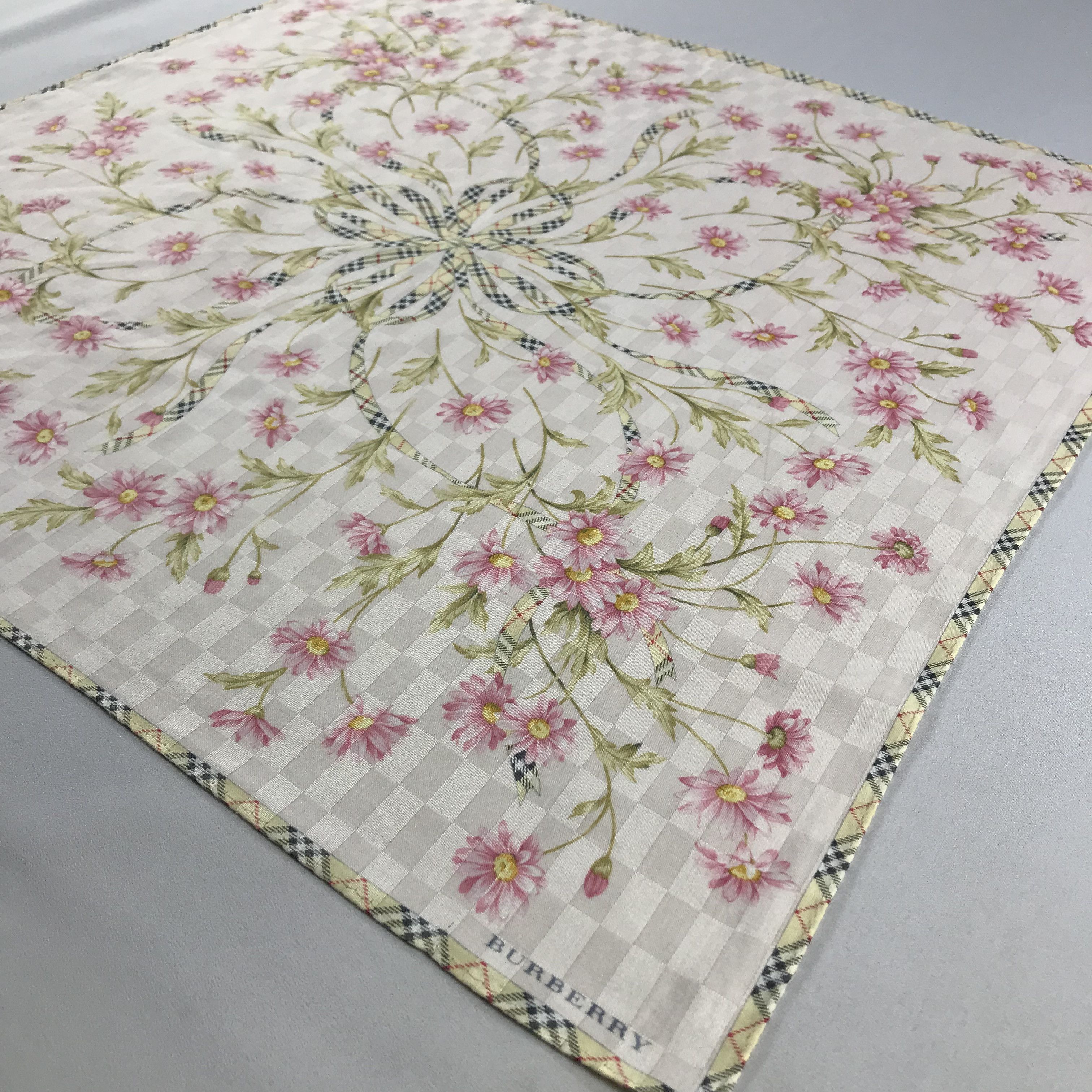 Burberry Burberry Handkerchief / Bandana / Neckerchief C711 Size ONE SIZE - 4 Thumbnail